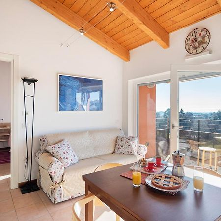 Bright Apartment Como Cavallasca Buitenkant foto