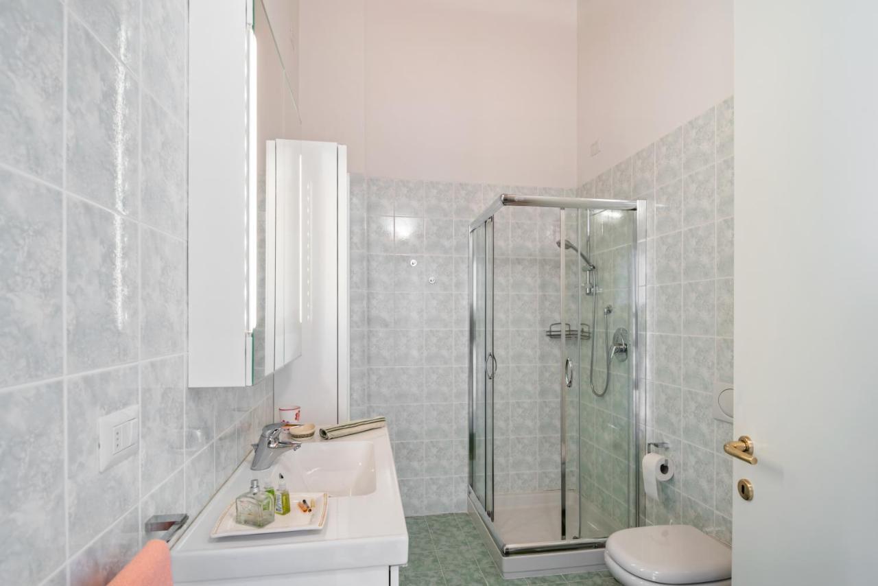 Bright Apartment Como Cavallasca Buitenkant foto